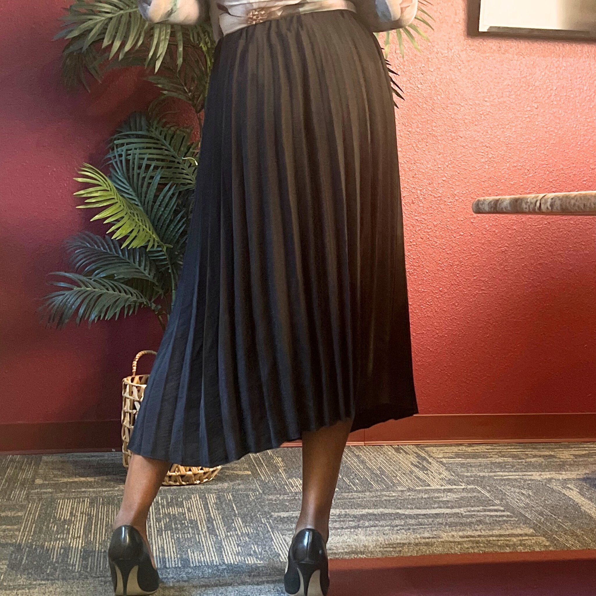 Destiny Pleated Midi Skirt - Black Skirts Mo'Nique Couture Fashions Small Black 